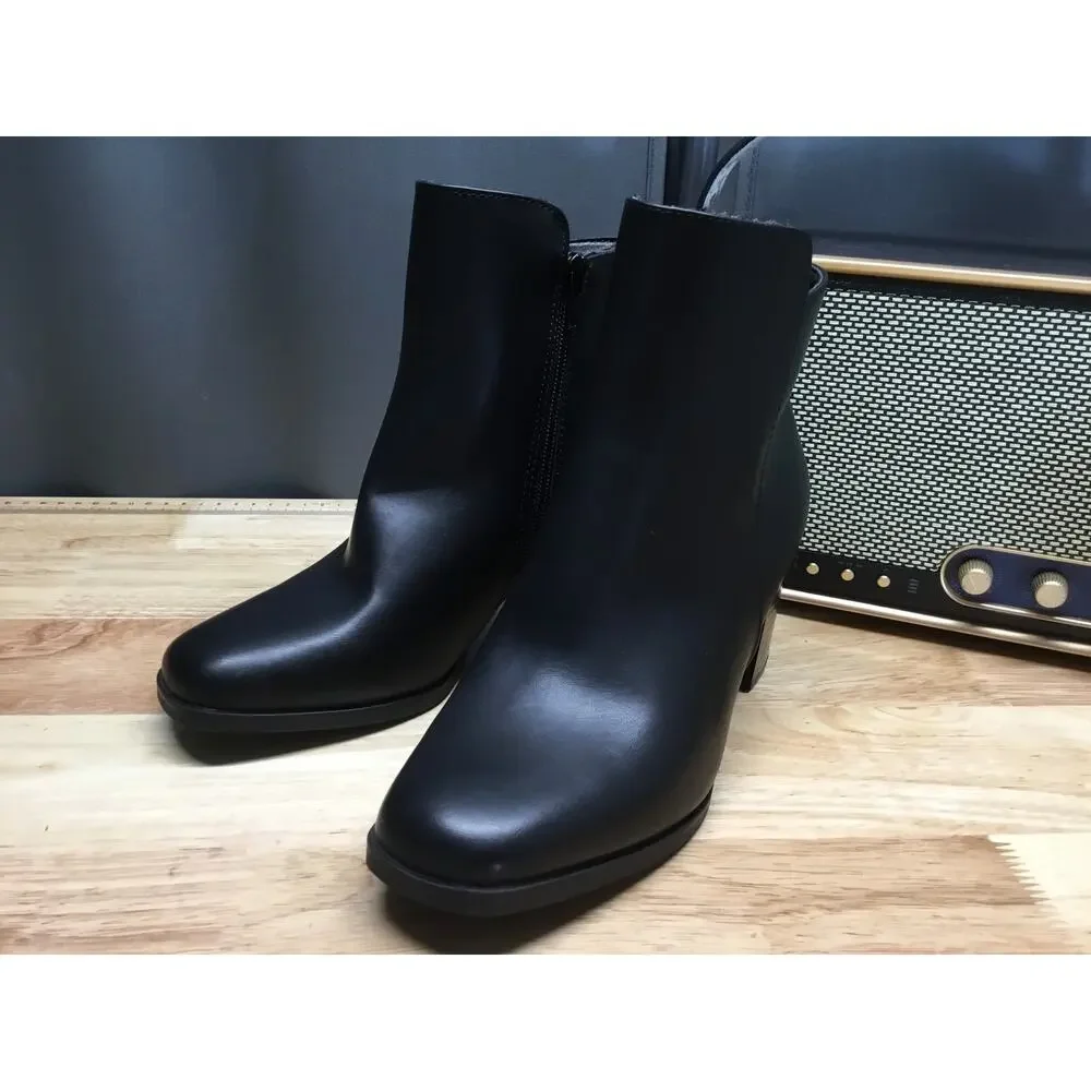 White Mountain Women's 6.5 M Black Leather Block Heel Side Zip Chelsea Boots